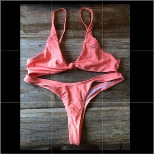 BOUTINE LA BIKINI